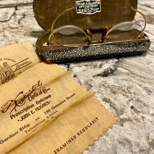 Vintage Gold Glasses with Case 1/10 Gold marked very old